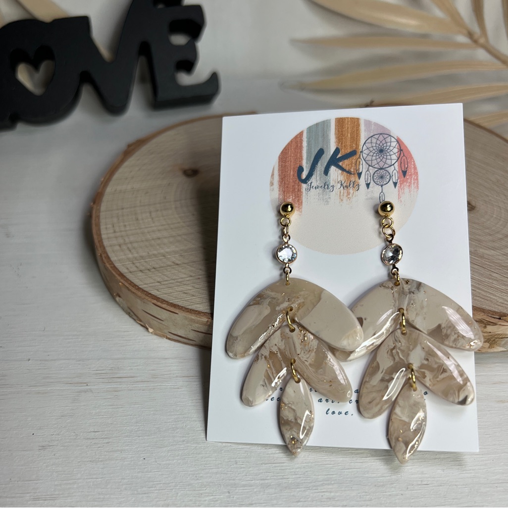 Dangle Beige Leaf Earring